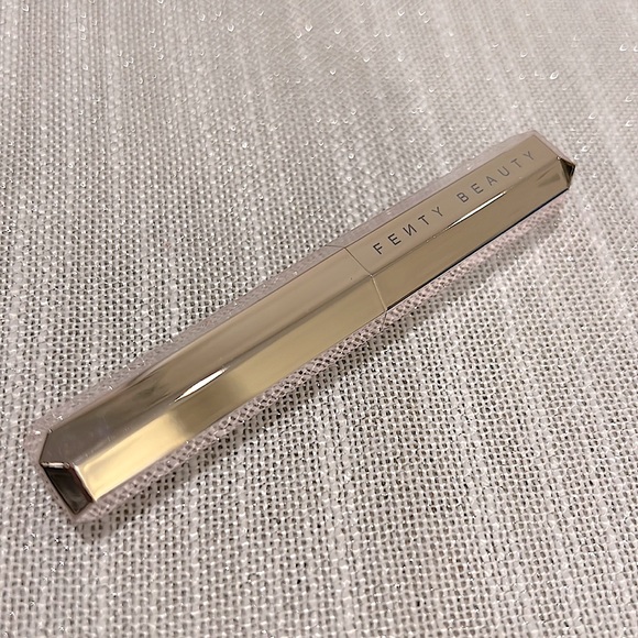 Fenty Mattemoiselle plush matte lipstick in One of The Boyz - Picture 1 of 4